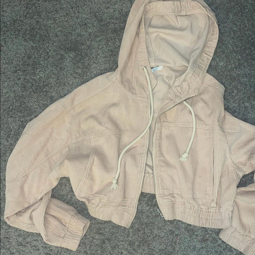 Cropped zip up